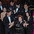 Bong Joon Ho, Kwak Sin-ae, Moon Yang Kwon, Cho Yeo-jeong, Miky Lee, Choi Woo-sik, and Park So-dam at an event for The Oscars (2020)