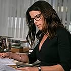 Neve Campbell in The Lincoln Lawyer (2022)
