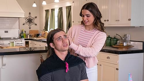 An influencer (Addison Rae) accepts a challenge to turn the school's biggest loser (Tanner Buchanan) into prom king.