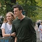 Amanda Seyfried and Finn Wittrock in A Mouthful of Air (2021)