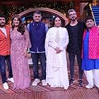 Neena Gupta, Archana Puran Singh, Gajraj Rao, Kiku Sharda, Amit Ravindernath Sharma, and Kapil Sharma in The Star Cast of Badhaai Ho (2019)