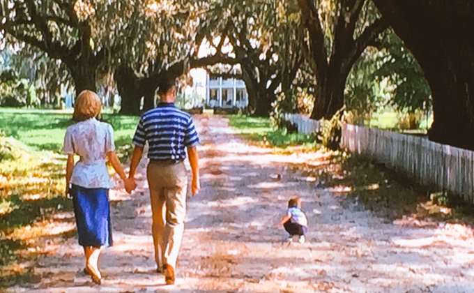 Tom Hanks, Robin Wright, and Haley Joel Osment in Forrest Gump (1994)