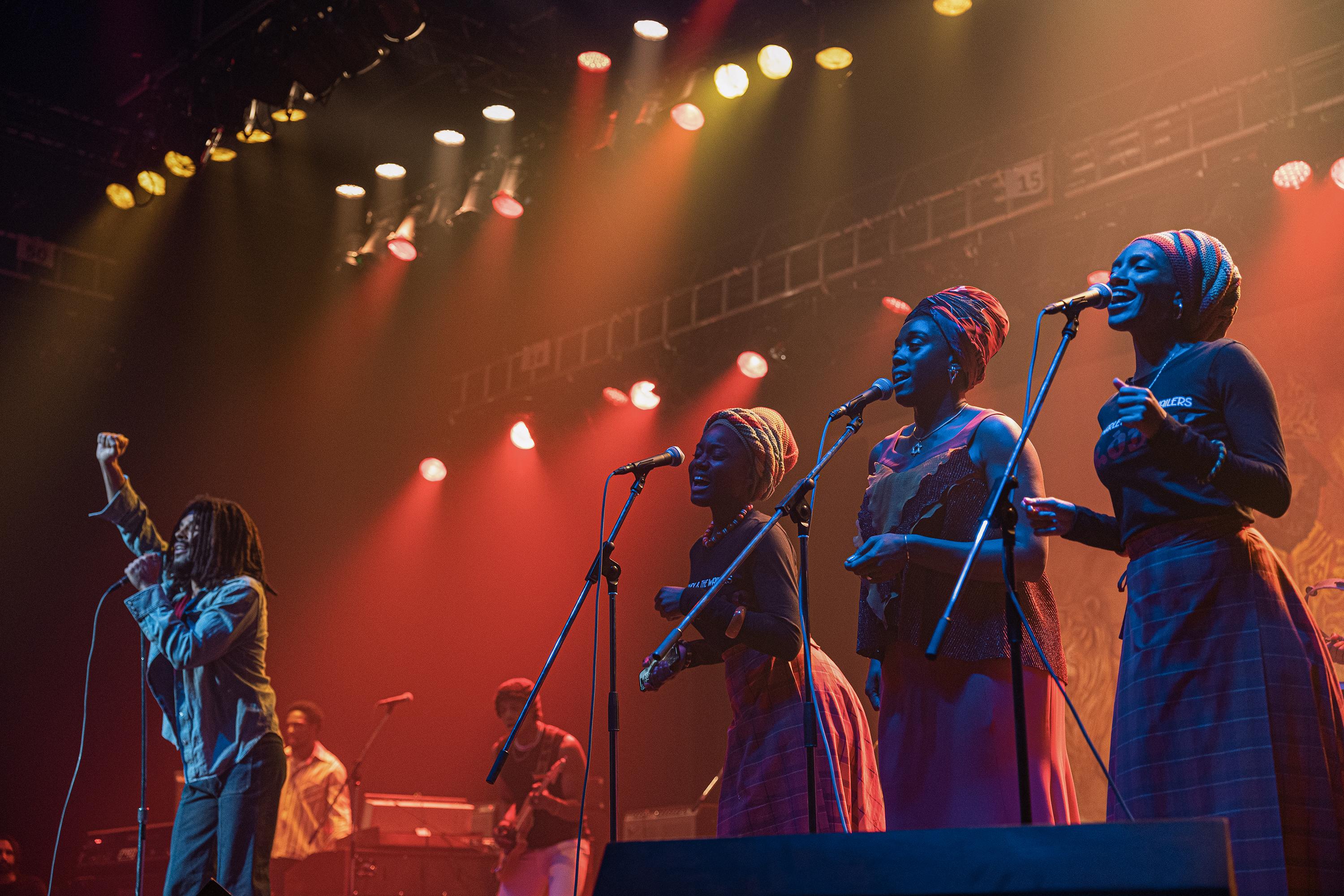 Judy Mowatt, Naomi Cowan, Marcia Griffiths, Lashana Lynch, Kingsley Ben-Adir, and Anna-Share Blake in Bob Marley: One Love (2024)