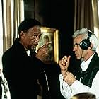 Morgan Freeman and Lee Tamahori in Along Came a Spider (2001)