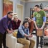 Mayim Bialik, Kaley Cuoco, Johnny Galecki, Jim Parsons, and Kunal Nayyar in The Big Bang Theory (2007)