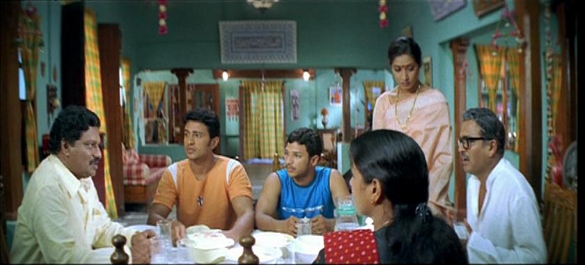 Aamani, Rajendra Prasad, Raja, and Sarita Patra in Aa Naluguru (2004)
