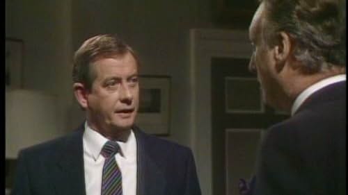 Derek Fowlds in Yes, Prime Minister (1986)
