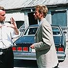 Guy Pearce and Christopher Nolan in Memento (2000)