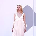 Sarah Gadon Wore Chloé To The Power Of The Dog Venice Film Festival Premiere