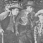 Eddie Dew, Robert 'Buzz' Henry, and Fuzzy Knight in Trail to Gunsight (1944)