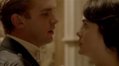 Downton Abbey: Lady Mary And Matthew Share A Kiss