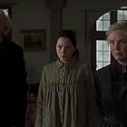 Fionnula Flanagan, Elaine Cassidy, and Eric Sykes in The Others (2001)
