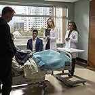 Reiko Aylesworth, Nicholas Gonzalez, Fiona Gubelmann, and Antonia Thomas in The Good Doctor (2017)