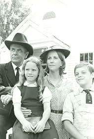 Glenn Ford, Elizabeth Cheshire, Julie Harris, and Lance Kerwin in The Family Holvak (1975)