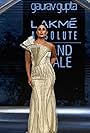 Kareena Kapoor in Lakme Fashion Week 2019 (2019)