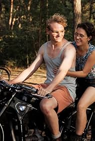 Johannes Hegemann and Liv Lisa Fries in From Hilde, with Love (2024)