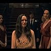 Michiel Huisman, Elizabeth Reaser, Samantha Sloyan, Kate Siegel, and Victoria Pedretti in The Haunting of Hill House (2018)