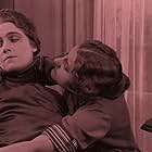 Lulu Kyser-Korff and Olga Tschechowa in The Haunted Castle (1921)