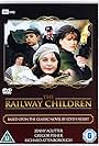 Jenny Agutter, Richard Attenborough, Jack Blumenau, Gregor Fisher, Jemima Rooper, and Clare Thomas in The Railway Children (2000)