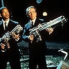 Tommy Lee Jones and Will Smith in Men in Black (1997)