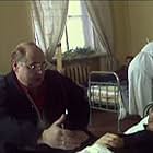 Vladimir Dolinskiy and Vitali Solomin in Zimnyaya vishnya 3 (1995)
