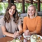 Jennifer Garner and Kristen Bell in Jennifer Garner Talks Motherhood (2019)