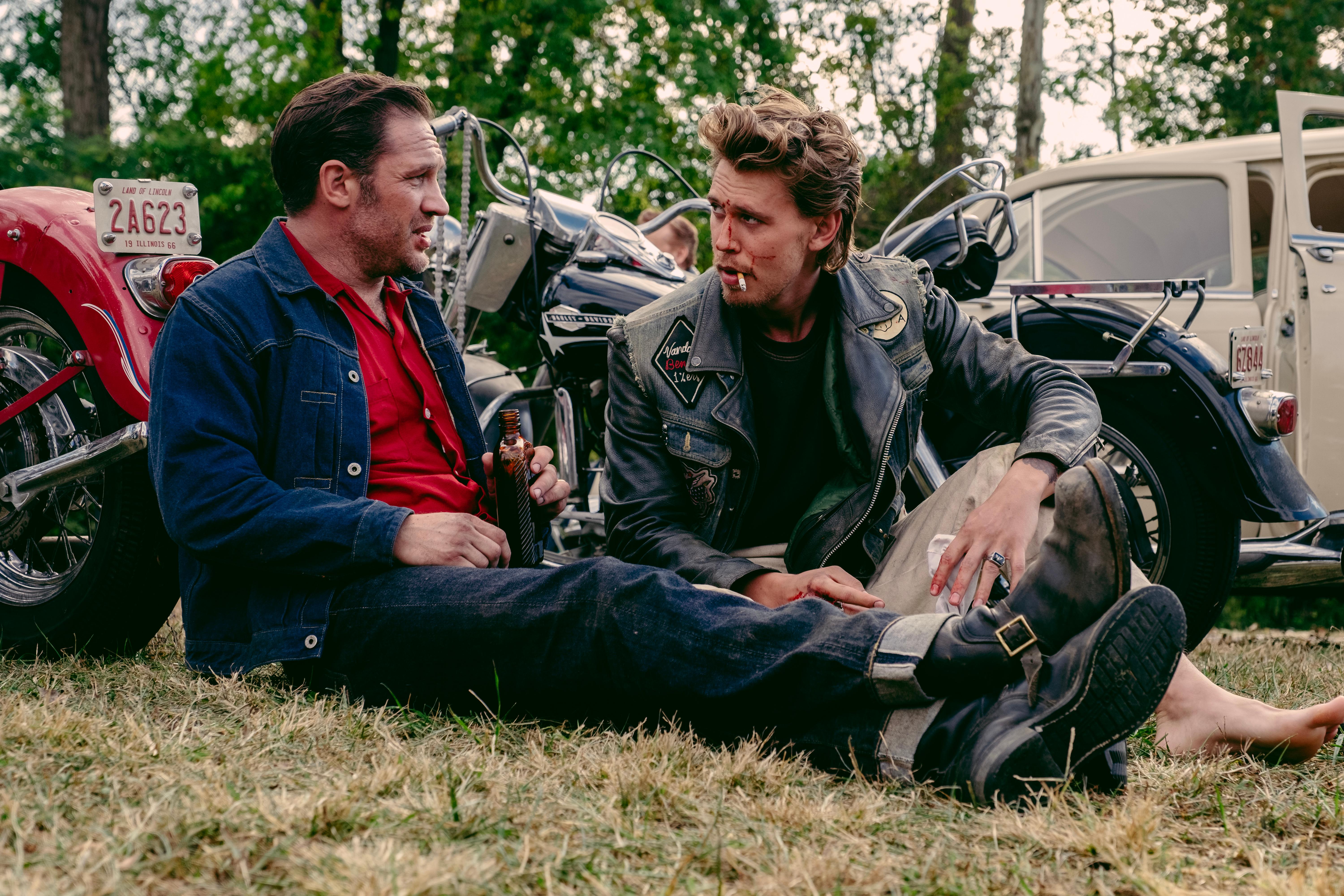 Tom Hardy and Austin Butler in The Bikeriders (2023)