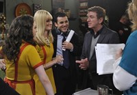 2 Broke Girls, from left: Kat Dennings, Beth Behrs, Fred Savage, Michael Patrick King, 'And the Pop Up Sale', Season 1, Ep. #12, 12/12/2011, ©CBS